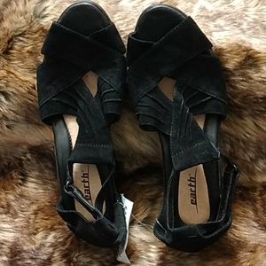 Earth Suede Wedge Shoe. New with tag
